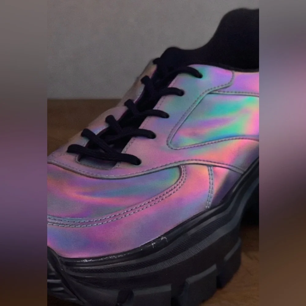 🌈 Holographic Women's Sneakers - size 9 - Picture 4 of 17